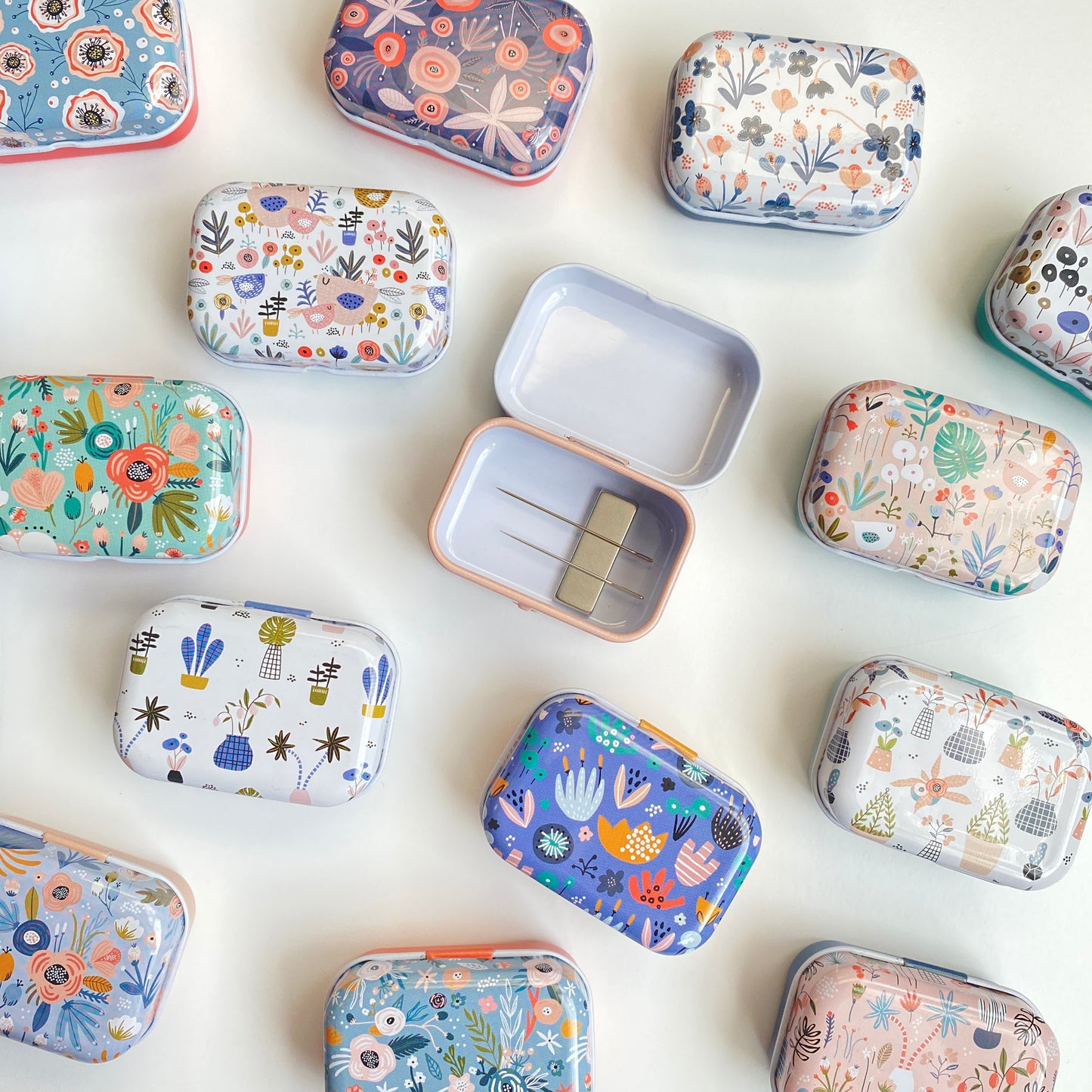 Magnetic Needle Case, Floral Needle Storage for Embroidery Cross Stitch Sewing